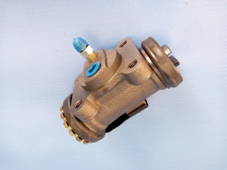 Цилиндр тормозной заднего колеса передний правый FAW 1031 1041 (с прокачкой) (3502310-B1)